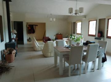 Quinta vacacional · 230m² · 4 Ambientes · Quinta en Bº San Jorge