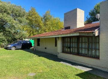Quinta vacacional · 190m² · 4 Ambientes · 1 Cochera · Quinta en Pleno Centro Barrio Corimayo