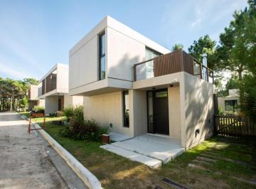 Casa · 100m² · 4 Ambientes · 1 Cochera · Casa PH Venta Pinamar Norte