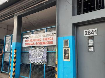 Bodega-Galpón de 3 ambientes, General San Martín · Lote con 2 Galpones y Depto 3 Amb en Planta Alta – Loma Hermosa – Sin Expensas