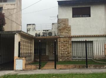 Casa · 100m² · 3 Ambientes · Casa 3 Ambientes a Reciclar! Hermoso Lote 10 X 45