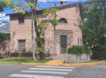 Casa · 130m² · 4 Ambientes · Chalet 4 Ambientes Impecable