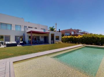 Casa · 450m² · 7 Ambientes · Club de Golf! Nordelta - Casa de Ensueño 7 Ambientes