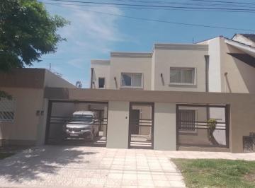 Casa · 180m² · 4 Ambientes · Minimalista 4 Ambientes a Estrenar