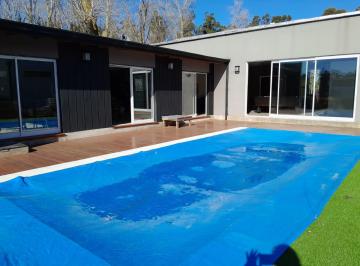Casa · 160m² · 5 Ambientes · 1 Cochera · Casa en Oportunidad en Barrancas de San Benito Country Club