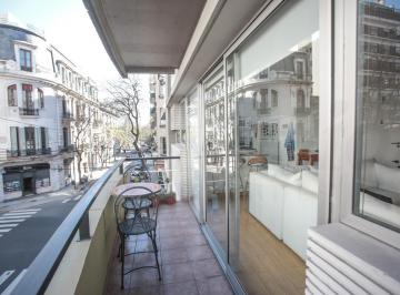 Departamento · 52m² · 2 Ambientes · 1 Cochera · Excelente Semi Piso de 2 Ambientes con Cochera y Balcón Al Frente