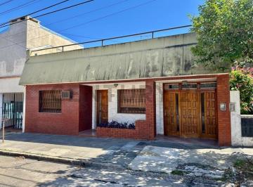 Casa · 169m² · 4 Ambientes · 2 Cocheras · Venta Casa 4 Amb, Apta Crédito, Moron