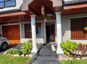 Casa de 4 ambientes, Quilmes · Casa en Venta de Cuatro Ambientes.