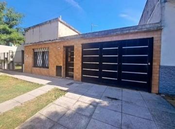 Casa · 180m² · 3 Ambientes · Salvador del Carril 836 - Deal Para 2 Familias ‼️