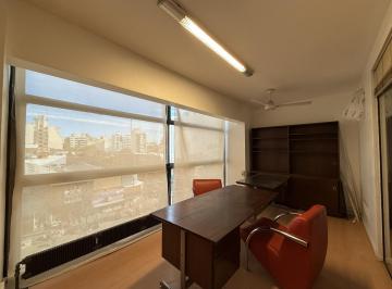 Oficina comercial · 70m² · 5 Ambientes · 1 Cochera · Oficina - Centro