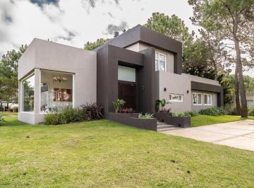Casa · 339m² · 5 Ambientes · 3 Cocheras · Casa en Venta La Herradura Pinamar