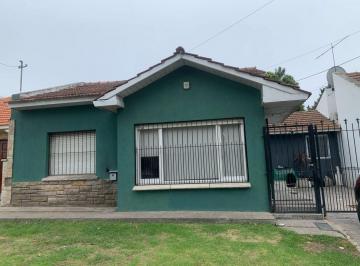 Casa · 165m² · 4 Ambientes · Chalet 3 Amb con Dependencia y Baño de Servicio - Punta Mogotes