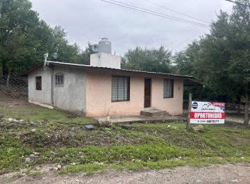 Casa · 80m² · 3 Ambientes · 1 Cochera · Venta de Casa en Casa Grande, Oportunidad Inversion
