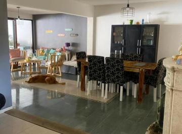 Casa · 280m² · 5 Ambientes · Casa en Venta - 3 Dorm. 2 Baños - 390 m² - Villa Lugano