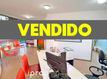 Local comercial · 32m² · 1 Ambiente · Excelente Local Comercial en Esquina! Sobre Av San Martín, Inmejorable Ubicación!