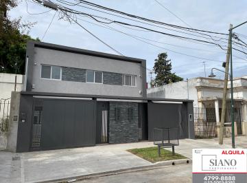 Casa de 4 ambientes, San Isidro · Moderno y Luminoso 4 Amb. Cochera y Jardín