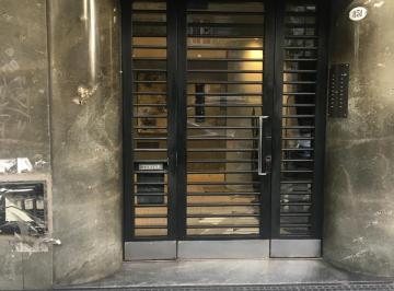 Oficina comercial de 2 ambientes, Retiro · Excelente Oficina en Alquiler en Retiro. Sobre Av. Muy Luminosa.