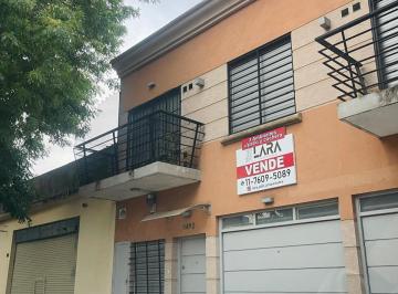 Departamento de 3 ambientes, Villa Riachuelo · Depto 3 Amb. Planta Baja, Entrada Individual, Patio y Cochera.