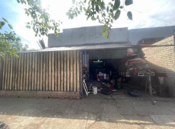 Bodega-Galpón · 218m² · Galpon en Venta Calle Avellaneda, Guaymallen