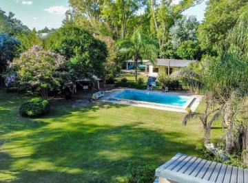 Quinta vacacional · 151m² · 4 Dormitorios · Venta Casa Quinta Pilar 4312 m Pileta Quincho