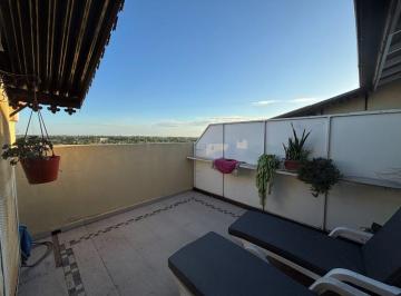 Departamento · 90m² · 4 Ambientes · 3 Cocheras · Departamento Duplex Venta Pilar Centro 3 Cocheras