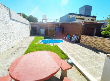 Casa · 111m² · 5 Ambientes · 2 Cocheras · Venta Casa 3 Dorm. con Pileta Panamericano Cordoba