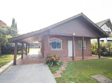 Casa · 164m² · 4 Ambientes · 2 Cocheras · Alquiler Casa en Parque Miramar 3 Dorm y Piscina.