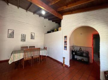 Casa · 104m² · 4 Ambientes · 1 Cochera · Venta Casa Cuatro Ambientes en Morón Mas Depto.