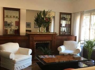 Casa · 226m² · 6 Ambientes · 1 Cochera · Casa en Alquiler - 4 Dorm. 2 Baños - Cochera - 226,16 m² - Olivos