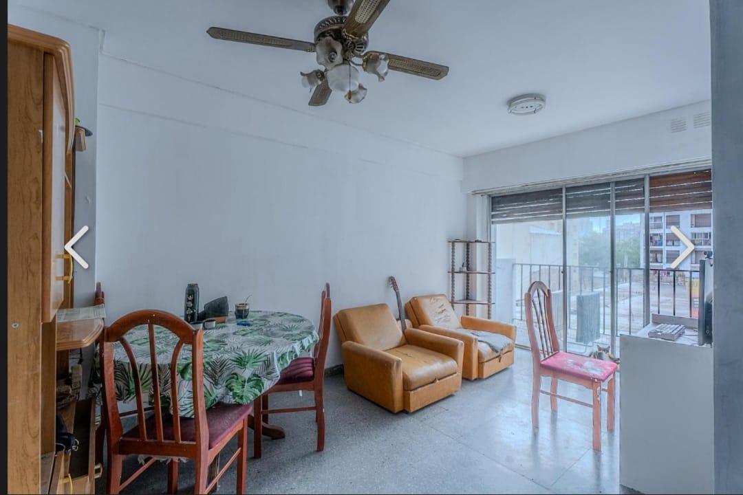 Departamento de un dormitorio en venta, ubicado en la intersección de calle Córdoba y Luro