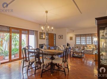 Casa de 10 ambientes, Córdoba · Casa en Venta en Parque Vélez Sarsfield