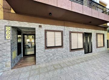 PH · 55m² · 3 Ambientes · Versalles - 3 Amb - Excelente PH Pb Frente / Patio