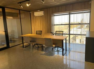 Oficina comercial · 45m² · 2 Ambientes · 1 Cochera · Alquiler - Oficina con Cochera
