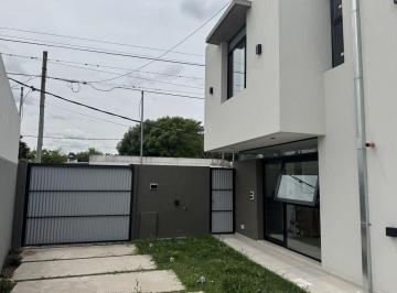 Casa · 80m² · 3 Ambientes · 1 Cochera · Duplex a Estrenar en City Bell - Dacal Bienes Raices