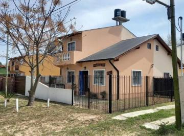 Casa · 55m² · 4 Ambientes · 2 Cocheras · Casa en Venta - 2 Dorm. 2 Baños - 103 m² - Mar del Tuyú