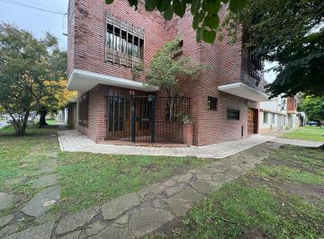 Casa · 162m² · 5 Ambientes · 1 Cochera · Casa en La Plata