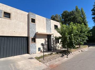 Casa · 129m² · 3 Dormitorios · Greenwood Inmobiliaria Vende - Imperdible Oportunidad en Barrio Nuevo Siglo, Maipu