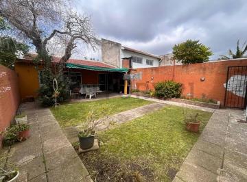 Casa · 150m² · 4 Ambientes · 1 Cochera · Venta de Casa de 3 Dorm. en Parque San Martin - La Plata