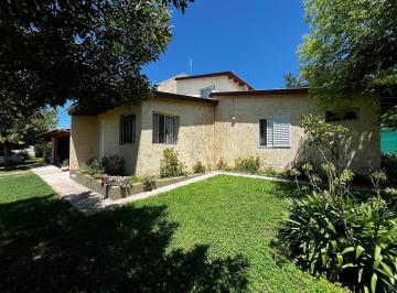 Casa · 377m² · 11 Ambientes · 5 Cocheras · Casa con Cabañas en Venta - Bialet Masse, B° El Mirador