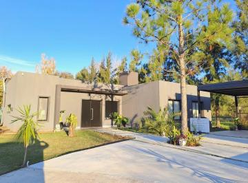 Casa · 153m² · 4 Ambientes · 2 Cocheras · Casa en Venta El Cardal 2, Los Cardales