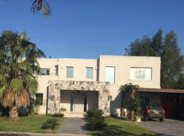 Casa · 387m² · 7 Ambientes · 2 Cocheras · Casa 4 Dorm. Mas Escritorio en Alquiler en Santa Bárbara