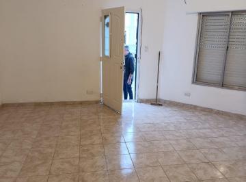 PH de 1 ambiente, Flores · Monoambiente en Alquiler en Flores – Pergamino 691