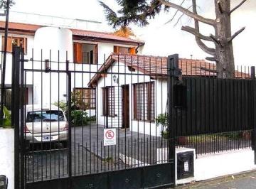 Casa · 234m² · 7 Ambientes · 4 Cocheras · Casa - Chauvin