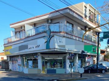 Local comercial · 210m² · Amplio Local Comercial en Alquiler en Bernal Centro