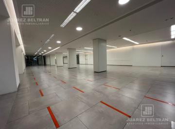 Local comercial · 700m² · 10 Ambientes · Local en Alquiler Sobre 9 de Julio, Plena Peatonal, Mas de 500 m²