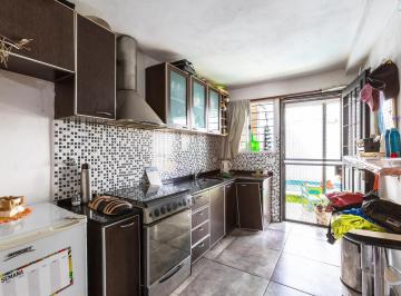 Casa · 80m² · 5 Ambientes · 1 Cochera · Venta - Casa de Tres Dorm. con Patio, Cochera y Terraza - Roque Saenz Peña