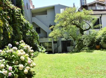 Casa · 210m² · 4 Ambientes · 1 Cochera · Venta Casa Lomas de Núñez - Caba