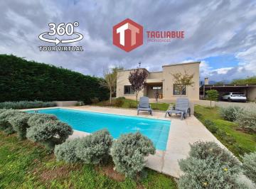 Casa · 103m² · 5 Ambientes · 2 Cocheras · Vende - Casa Moderna en Merlo, San Luis