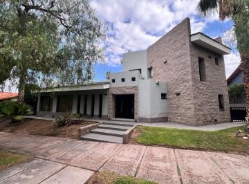 Casa de 5 ambientes, Las Heras · Venta Casa Barrio Dalvian