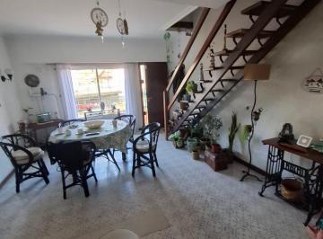 PH · 74m² · 3 Ambientes · 1 Cochera · PH - Duplex 3 Amb. 74 m². - Lateral - Punta Mogotes